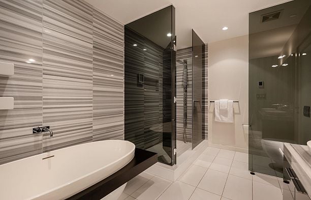 2201 277 Thurlow Street Coal Harbour