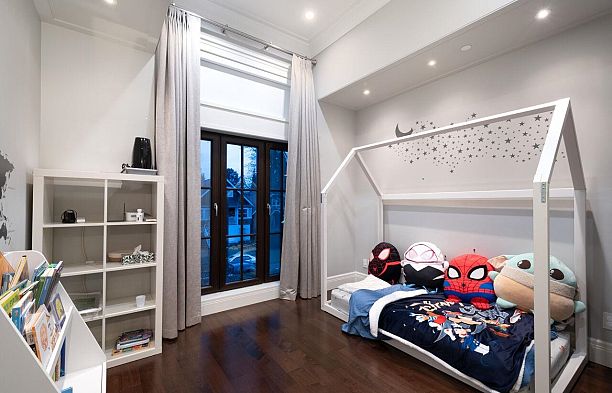 3739 W 24th Avenue Dunbar