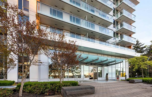 2105 433 SW Marine Drive Marpole