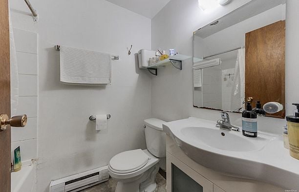 308 E King Edward Avenue Main