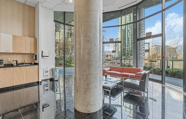 502 1331 W Georgia Street Coal Harbour