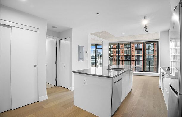 2808 108 W Cordova Street Downtown VW