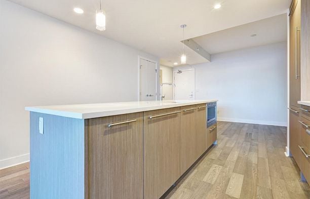 207 677 W 41ST AVENUE, Vancouver BC V5Z 3M4 Cambie