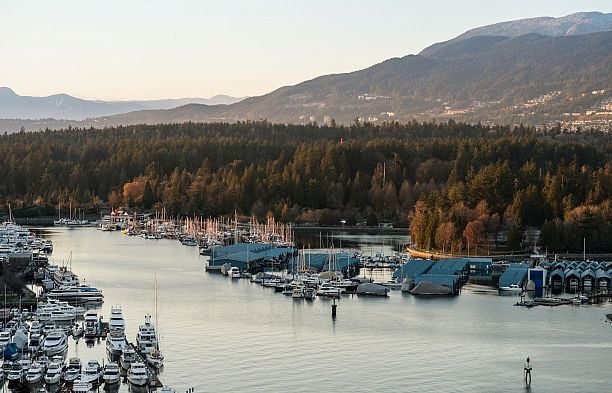 2201 277 Thurlow Street Coal Harbour