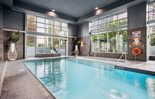 2201 277 Thurlow Street Coal Harbour