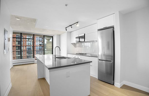 2808 108 W Cordova Street Downtown VW