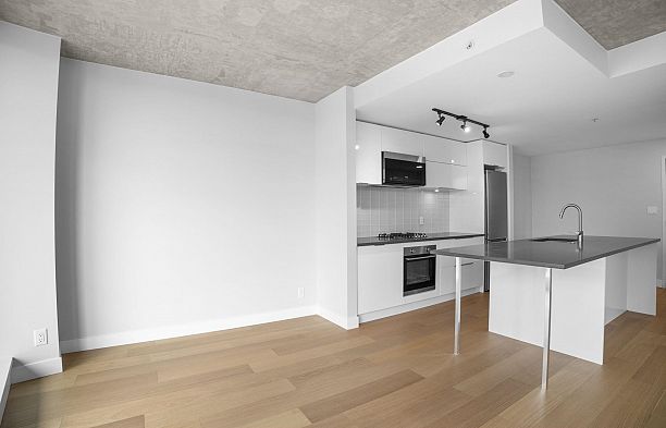 2808 108 W Cordova Street Downtown VW