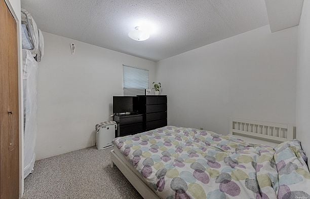 308 E King Edward Avenue Main