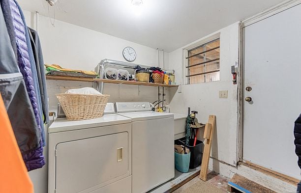 308 E King Edward Avenue Main