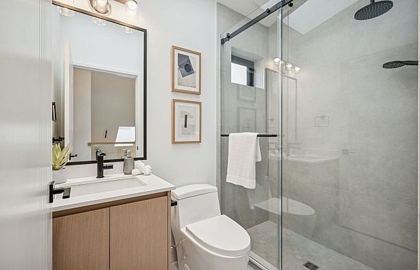 1 448 W 20th Avenue Cambie