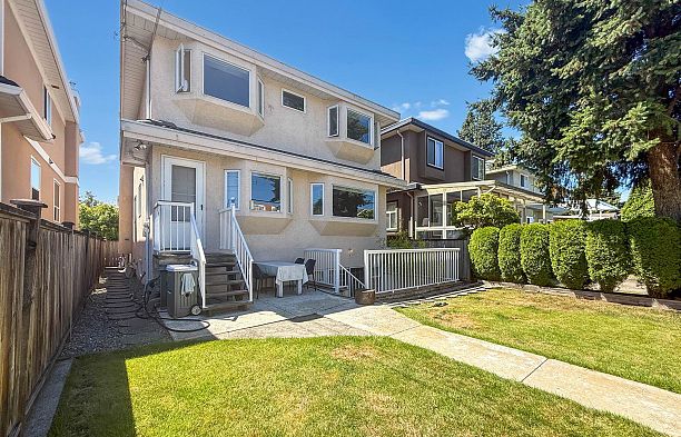 2755 W 20th Avenue Arbutus