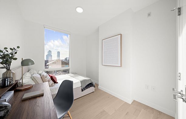 305 5212 Cambie Street Cambie