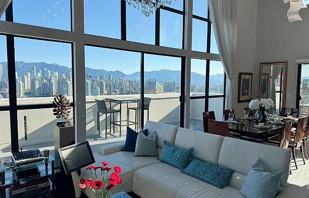 PH 1268 W Broadway Fairview VW