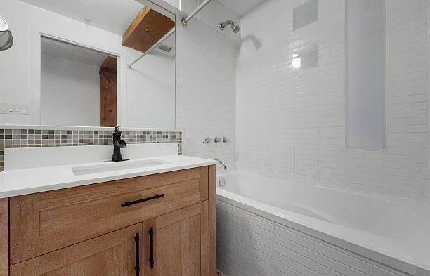 1 528 BEATTY STREET, Vancouver BC V6B 2L3 Downtown VW