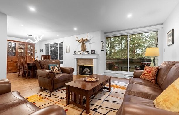 3993 Parkway Drive Quilchena