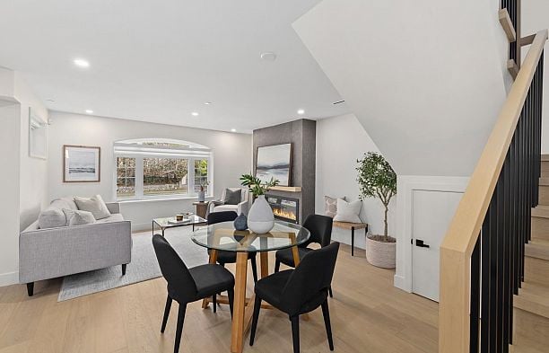 2438 W 49 Avenue S.W. Marine