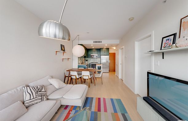 513 63 W 2nd Avenue False Creek