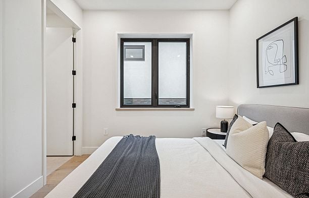 1 448 W 20th Avenue Cambie