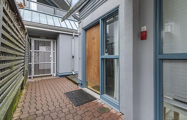 13 1355 W 4th Avenue False Creek