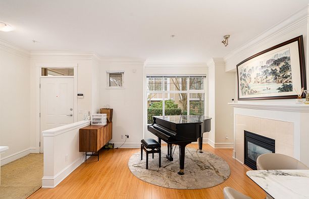 968 Westbury Walk South Cambie