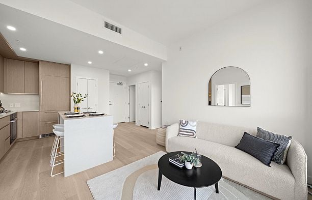 504 5212 Cambie Street Cambie