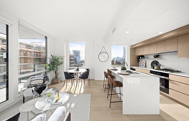 305 5212 Cambie Street Cambie