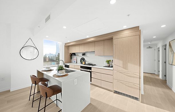 305 5212 Cambie Street Cambie