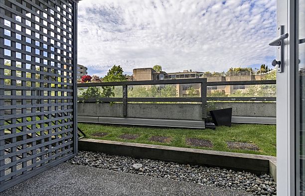 13 1355 W 4th Avenue False Creek