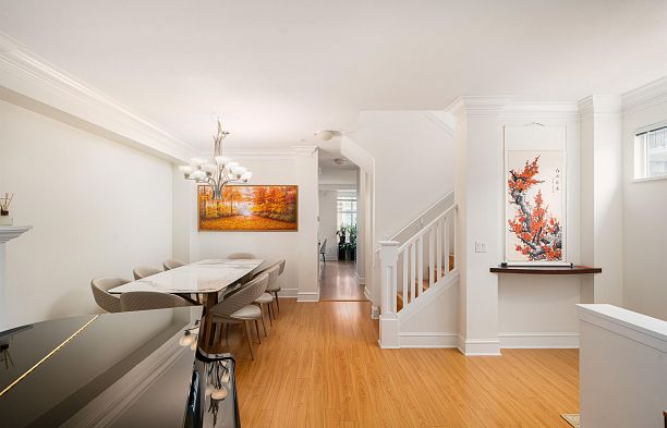 968 Westbury Walk South Cambie