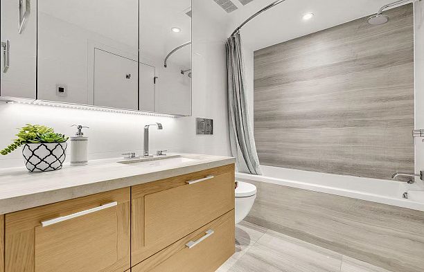 502 7228 Adera Street South Granville