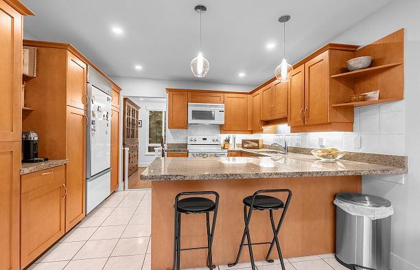 3993 Parkway Drive Quilchena