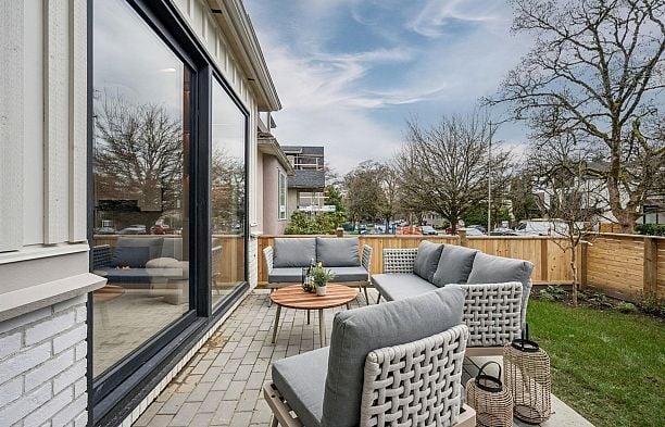 1 448 W 20th Avenue Cambie