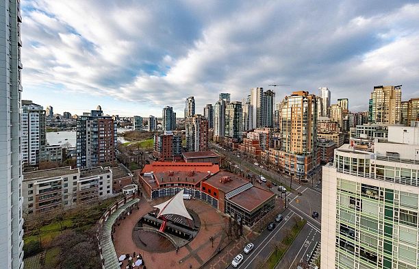 2106 1199 Marinaside Crescent Yaletown