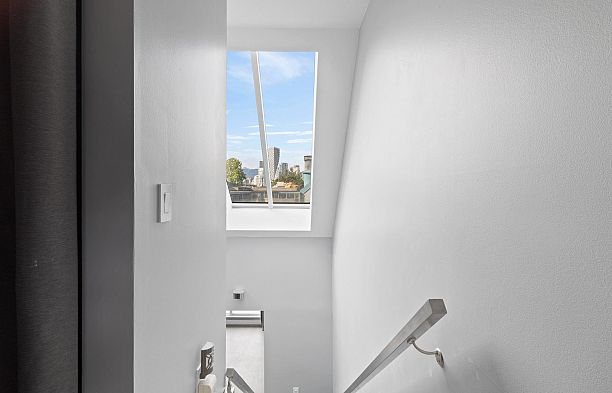 13 1355 W 4th Avenue False Creek