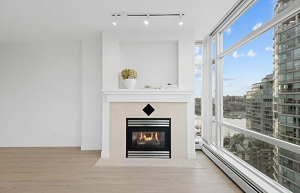 2106 1199 Marinaside Crescent Yaletown