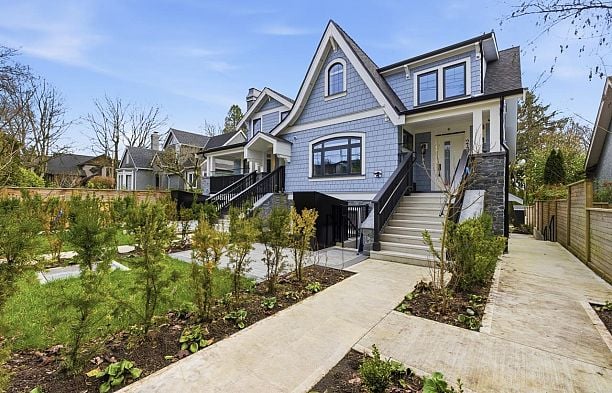 2438 W 49 Avenue S.W. Marine