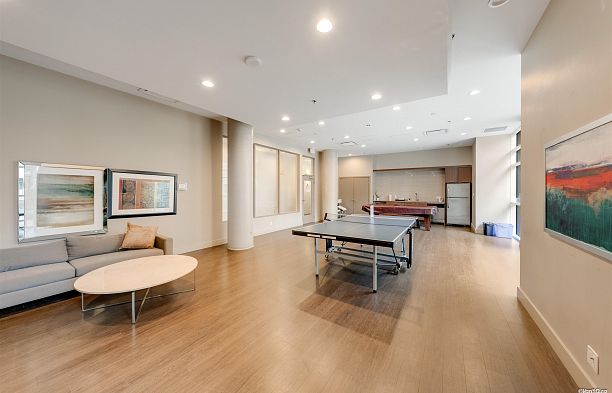 513 63 W 2nd Avenue False Creek