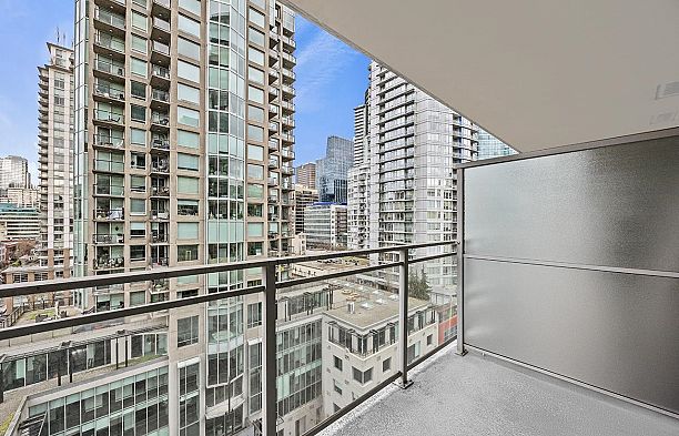 1502 888 Homer Street Downtown VW