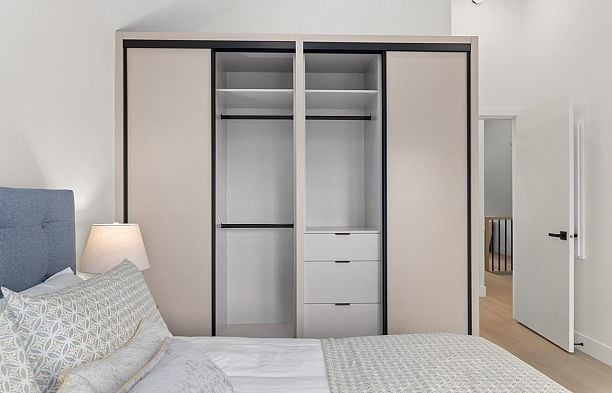 2438 W 49 Avenue S.W. Marine