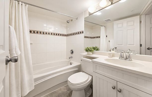 2010 939 Homer Street Yaletown