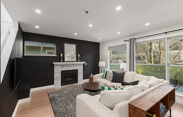 15 4157 Sophia Street Main