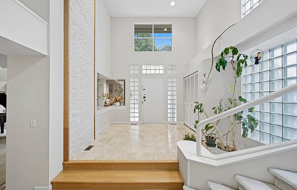 6189 Angus Drive South Granville