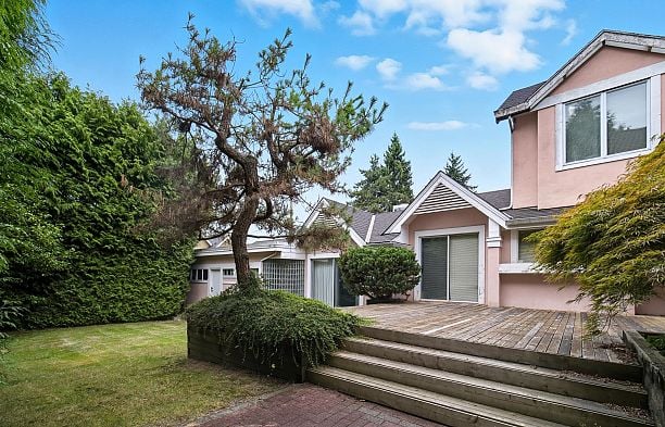 6189 Angus Drive South Granville