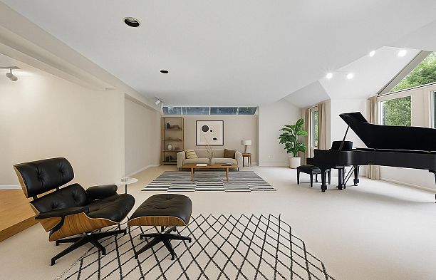 6189 Angus Drive South Granville