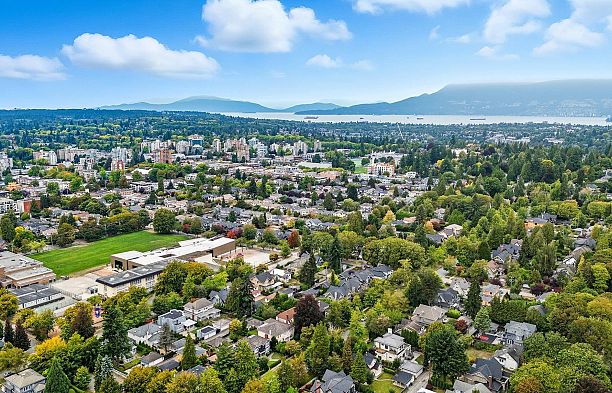 6189 Angus Drive South Granville