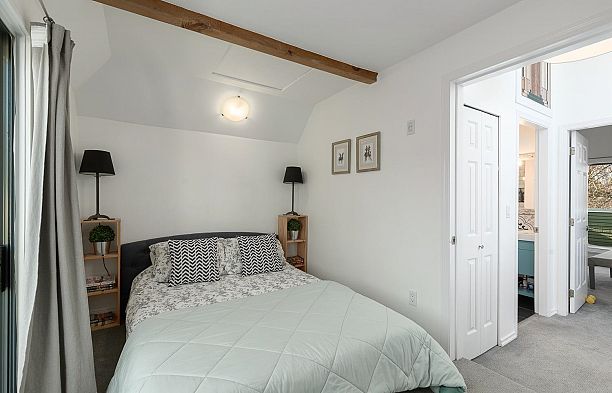 15 4157 Sophia Street Main