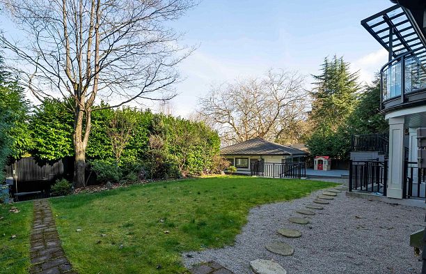 3955 W Broadway Point Grey