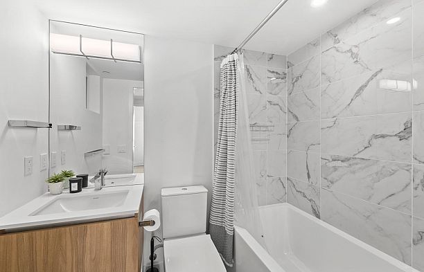 306 209 E 20th Avenue Main