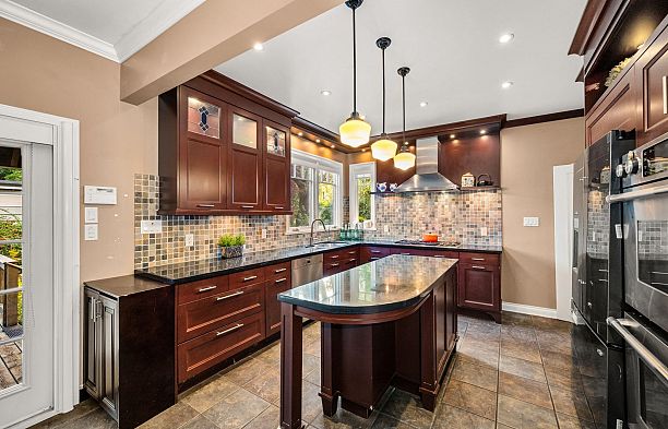 6050 Athlone Street South Granville