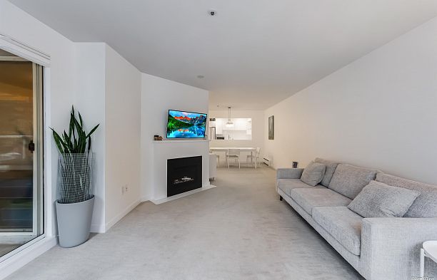 207 2288 W 12th Avenue Kitsilano